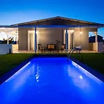 Vakantiehuis Paulanelas - Nature Retreat With Pool & Jacuzzi Offering Authentic Greek Hospitality By Mana Gers