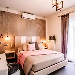 Paulanelas - Nature Retreat With Pool & Jacuzzi Offering Authentic Greek Hospitality By Mana Gers Vakantiehuis *