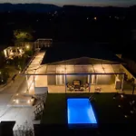 Vakantiehuis Paulanelas - Nature Retreat With Pool & Jacuzzi Offering Authentic Greek Hospitality By Mana Gers