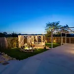 Vakantiehuis Paulanelas - Nature Retreat With Pool & Jacuzzi Offering Authentic Greek Hospitality By Mana Gers