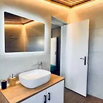 Paulanelas - Nature Retreat With Pool & Jacuzzi Offering Authentic Greek Hospitality By Mana Gers Vakantiehuis
