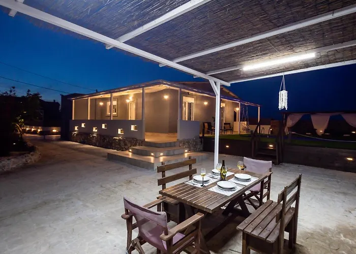 Paulanelas - Nature Retreat With Pool & Jacuzzi Offering Authentic Greek Hospitality By Mana Gers Case de vacanță