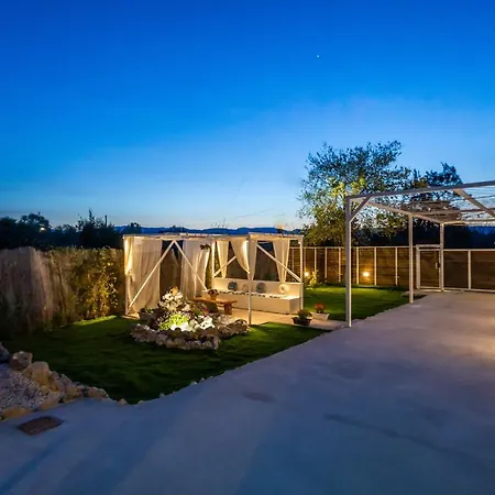 Tatil Evi Paulanelas - Nature Retreat With Pool & Jacuzzi Offering Authentic Greek Hospitality By Mana Gers