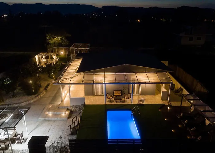 Semesterbostad Paulanelas - Nature Retreat With Pool & Jacuzzi Offering Authentic Greek Hospitality By Mana Gers