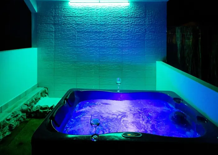 Paulanelas - Nature Retreat With Pool & Jacuzzi Offering Authentic Greek Hospitality By Mana Gers