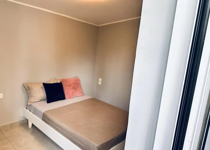 Paulanelas - Nature Retreat With Pool & Jacuzzi Offering Authentic Greek Hospitality By Mana Gers Semesterbostad *